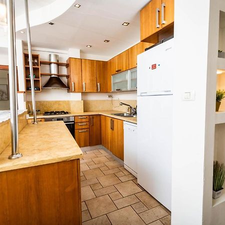 Central On Hapalmach- 3-Bdr Apartment Jerusalem Ngoại thất bức ảnh