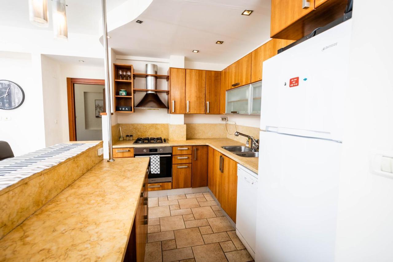 Central On Hapalmach- 3-Bdr Apartment Jerusalem Ngoại thất bức ảnh