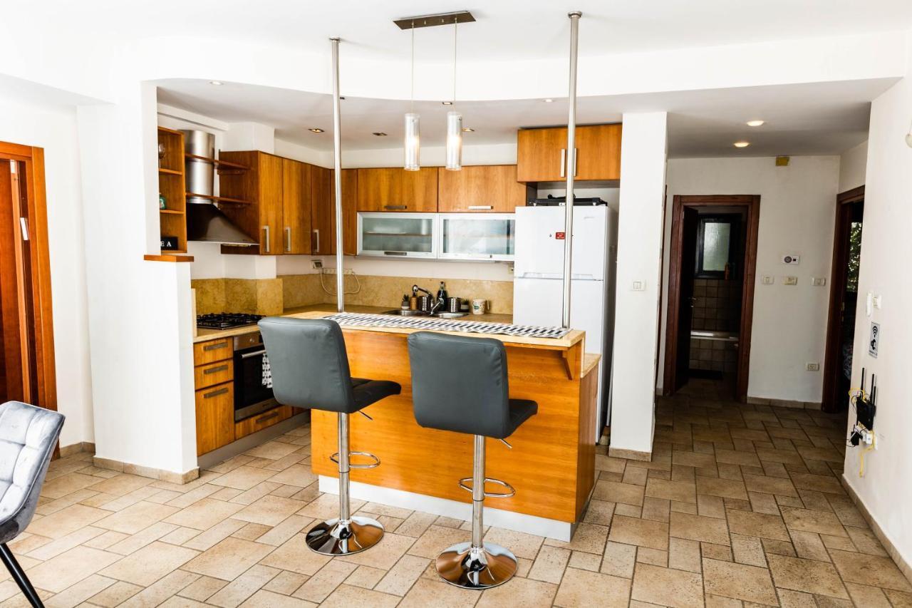 Central On Hapalmach- 3-Bdr Apartment Jerusalem Ngoại thất bức ảnh
